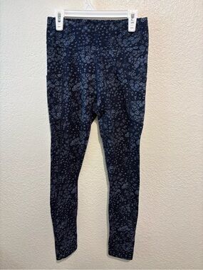 Pact Organic Cotton Navy Leggings with Light Blue Floral Print size XS